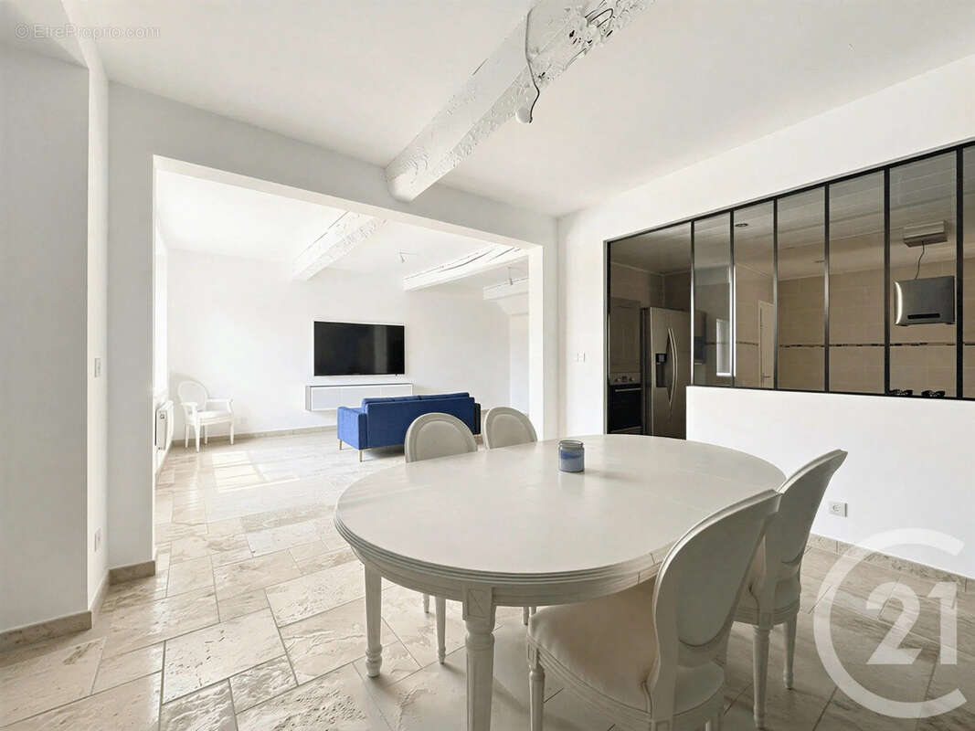 Maison 112 m² à Le Peage-De-Roussillon  - photo 2