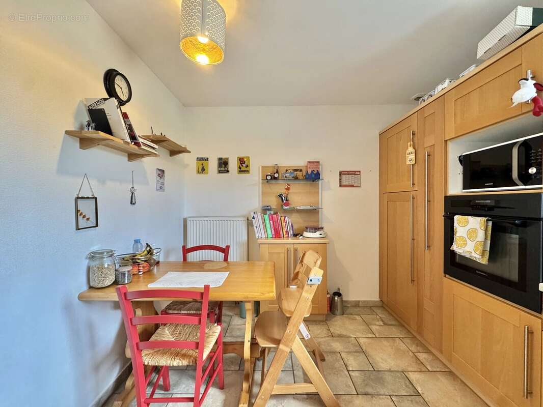 Appartement à STEINBRUNN-LE-HAUT