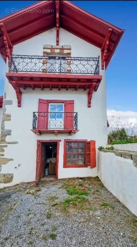 Appartement à IHOLDY