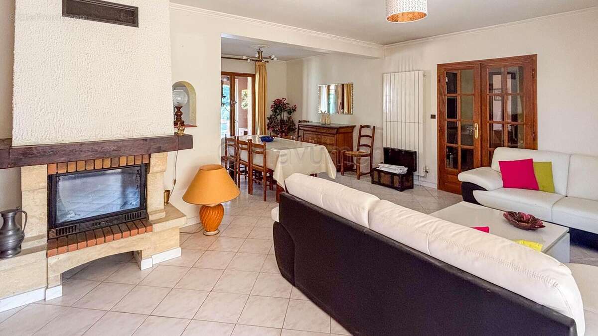 Maison 86 m² à Seillons-Source-D'argens  - photo 8