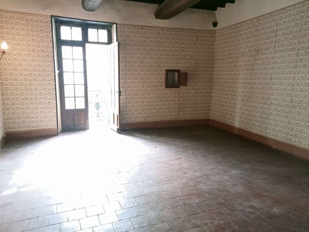 Maison à DURFORT-ET-SAINT-MARTIN-DE-SOSSENAC