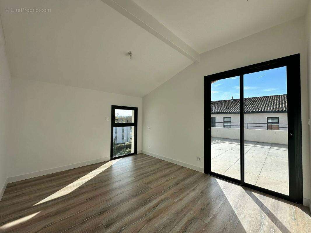 Appartement à QUINT-FONSEGRIVES