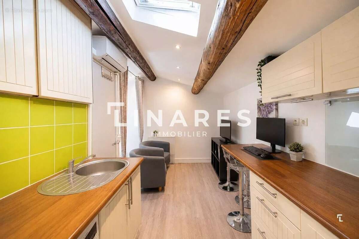 Appartement à MARSEILLE-1E