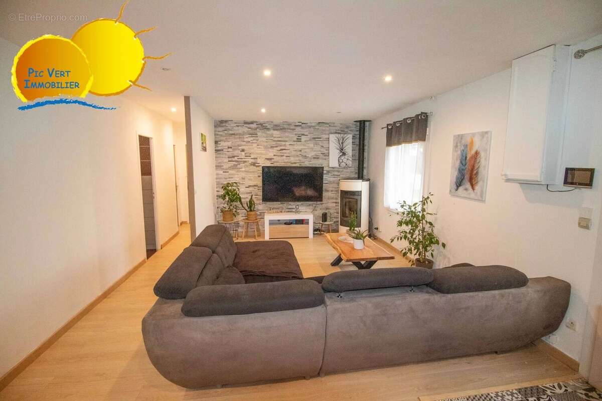 Maison à COLLONGES-LES-PREMIERES