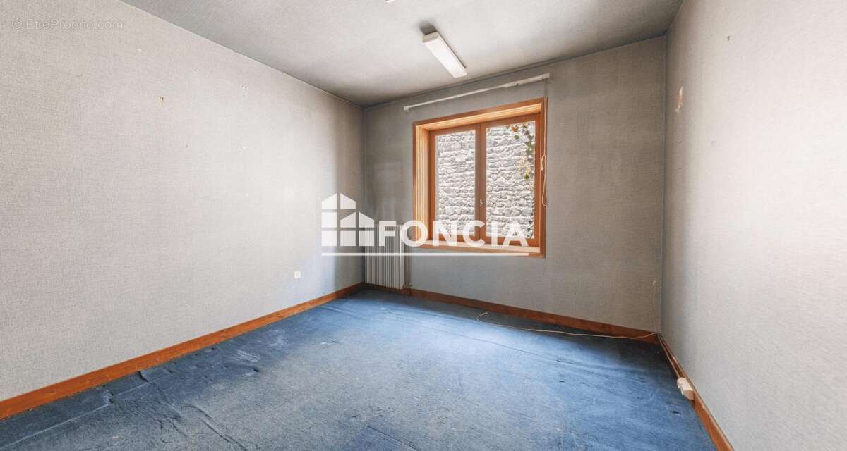 Maison indépendante 5 pièces 207 m² avec dépendances, cour et cave vigneronne - photo 8