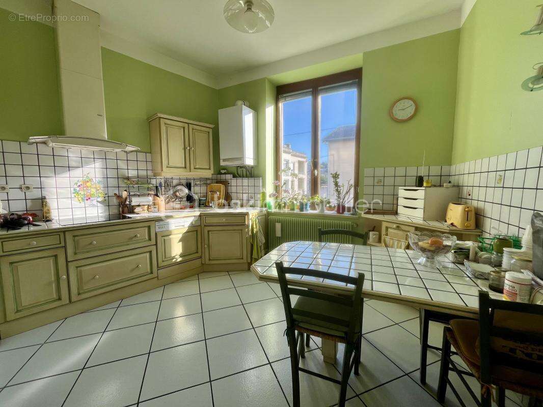 OFFRE ACCEPTÉE ! COLLINE DE LA VIVARAIZE et proche du conservatoire Lumineux appartement T3 de 82 m2 - photo 5