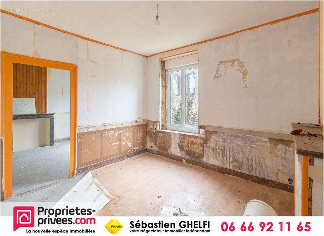 Maison à CONTRES