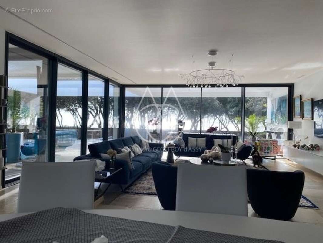 Exceptionnel à proximité de Royan. Villa avec une vue panoramique sur mer - photo 10