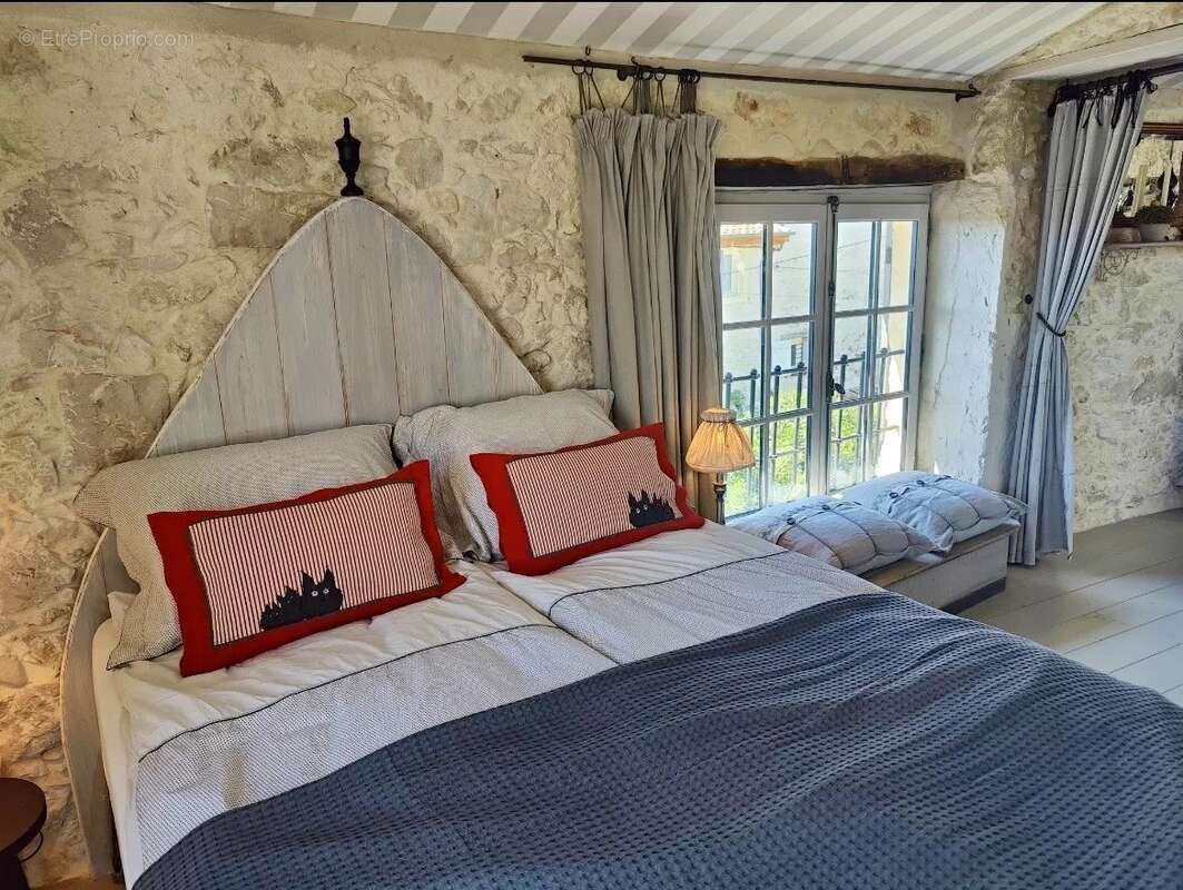 Magnifique Mas plein de charme à vendre à Roquefort-les-Pins / Côte d'Azur, - photo 13