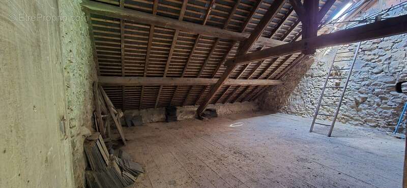 Maison à BENEVENT-L'ABBAYE
