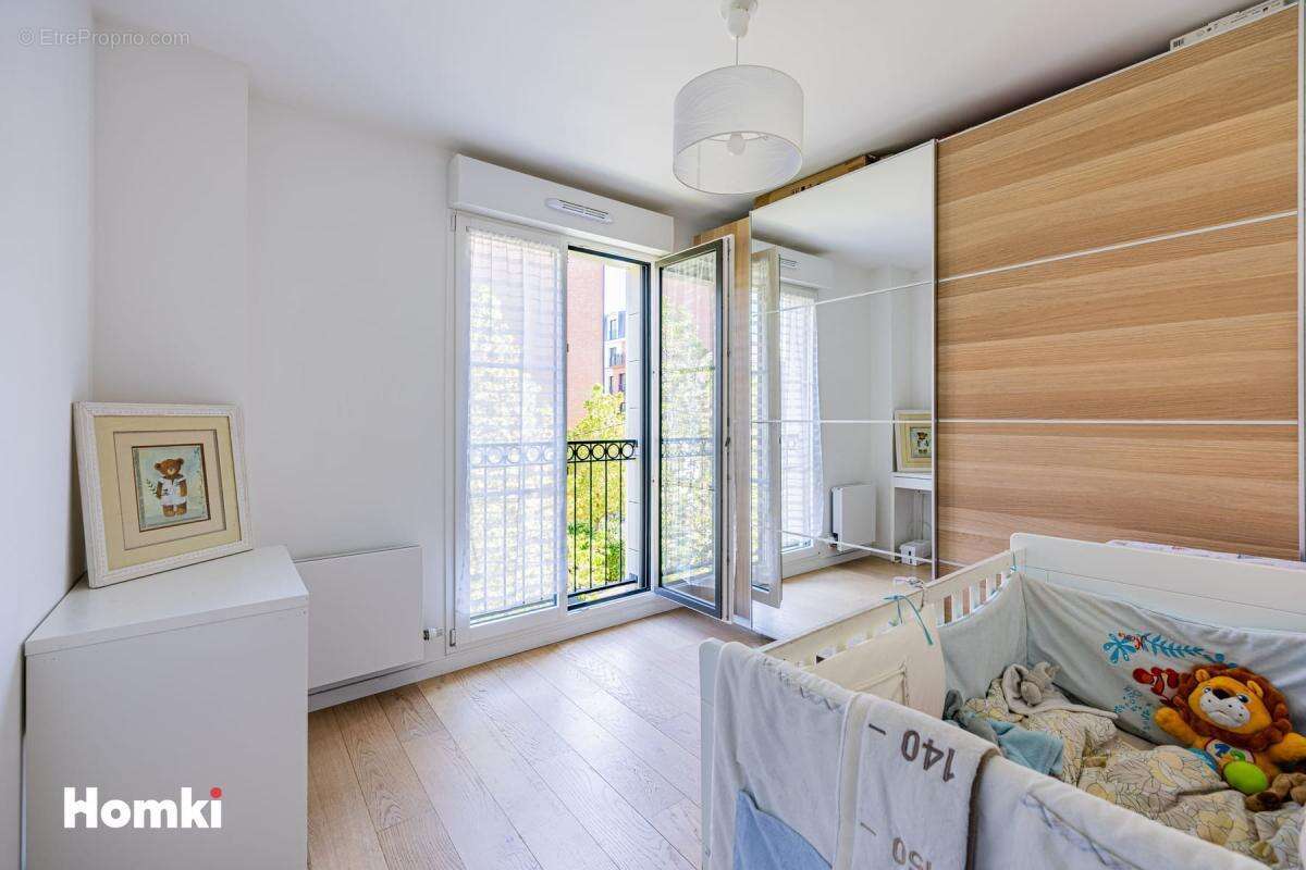 Appartement T3 de 66 m² à Puteaux 92800, Passage Voltaire - photo 10