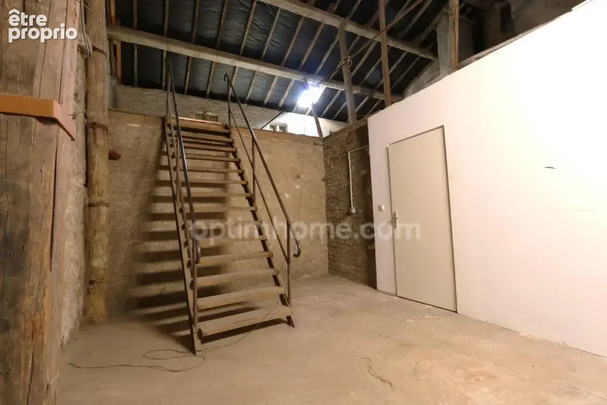 Neufchef - maison de village 5 pieces de 128 m² au coeur de la ville ! a renover ! - photo 9