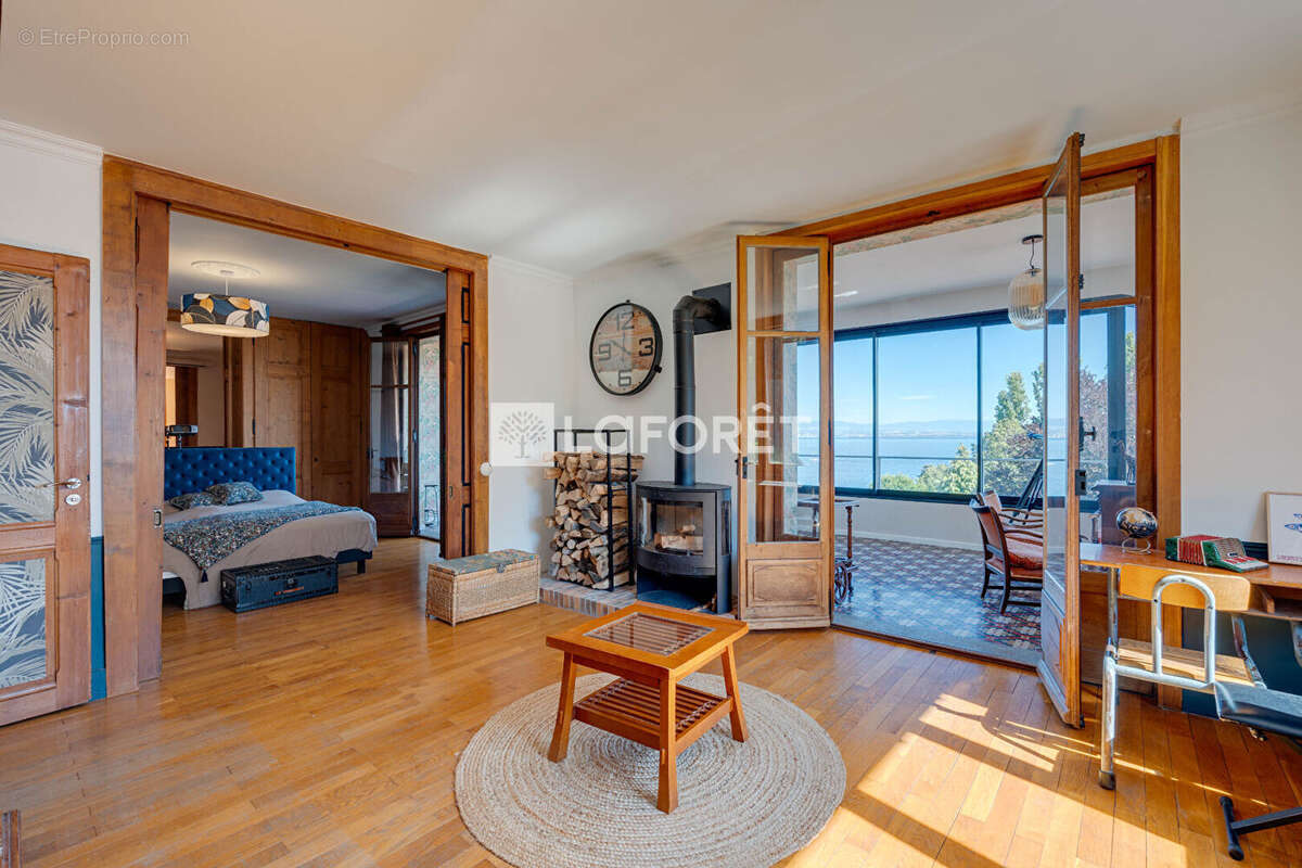 Appartement à EVIAN-LES-BAINS
