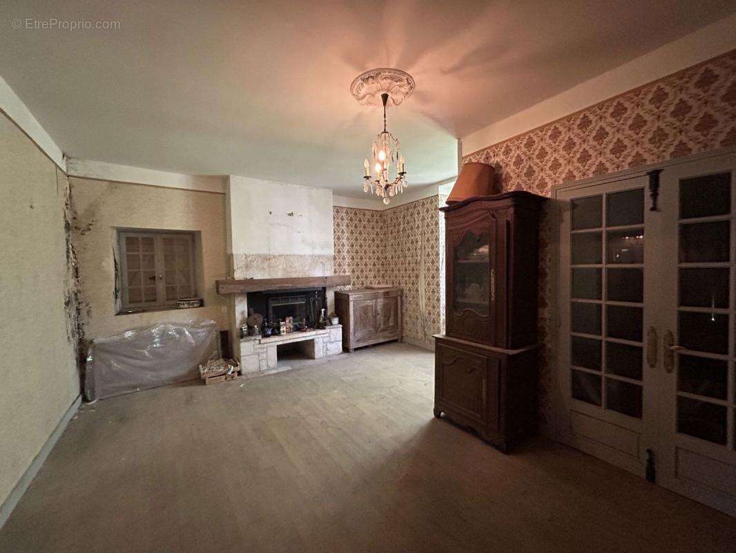 Maison à SAINT-SOZY