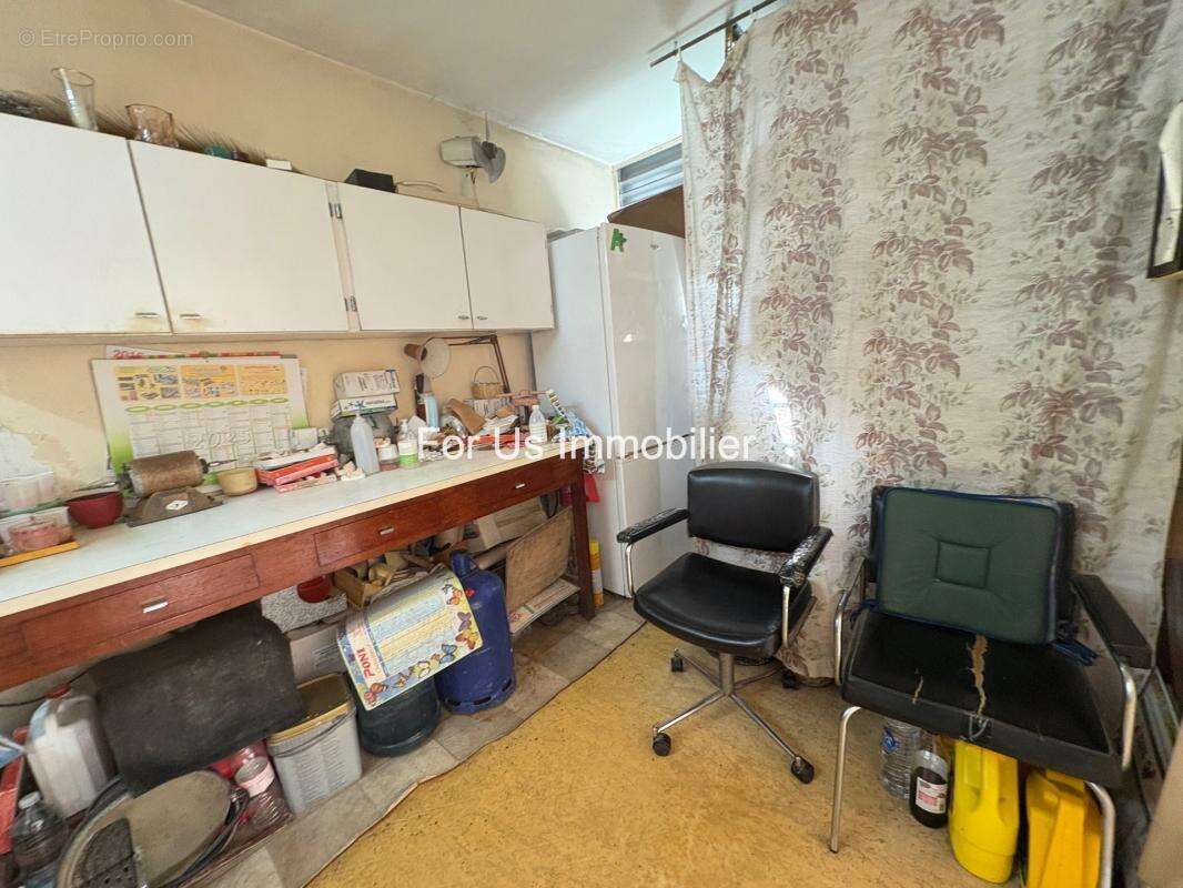 Commerce à POINTE-A-PITRE