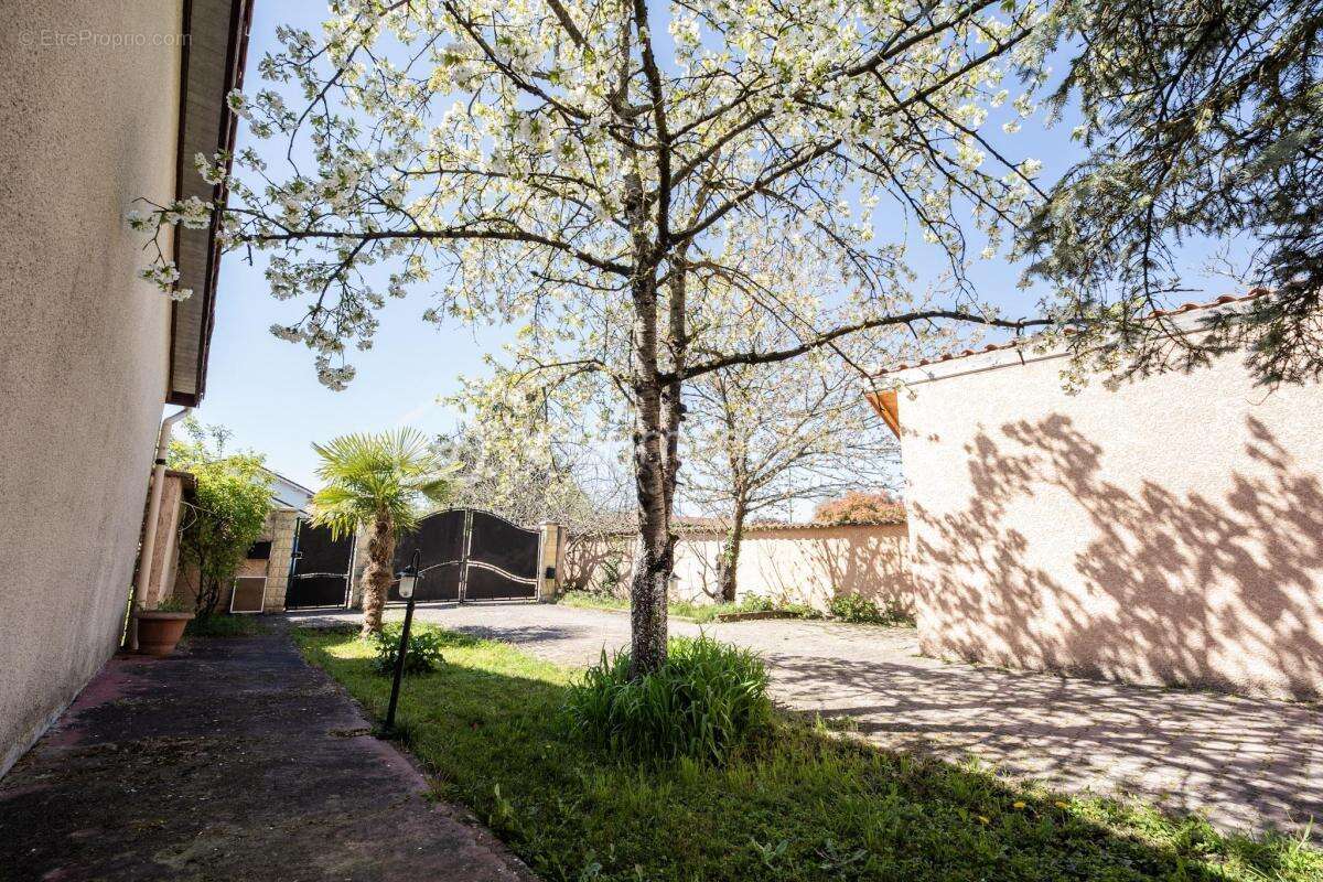 Maison à LA VERPILLIERE