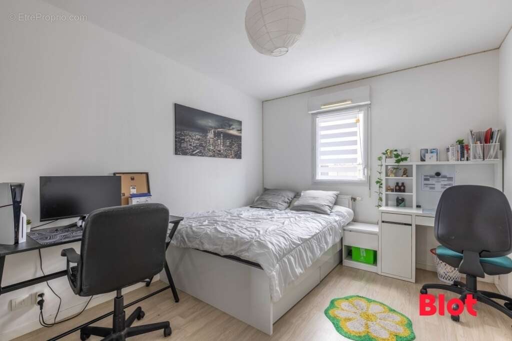 Maison à VEZIN-LE-COQUET