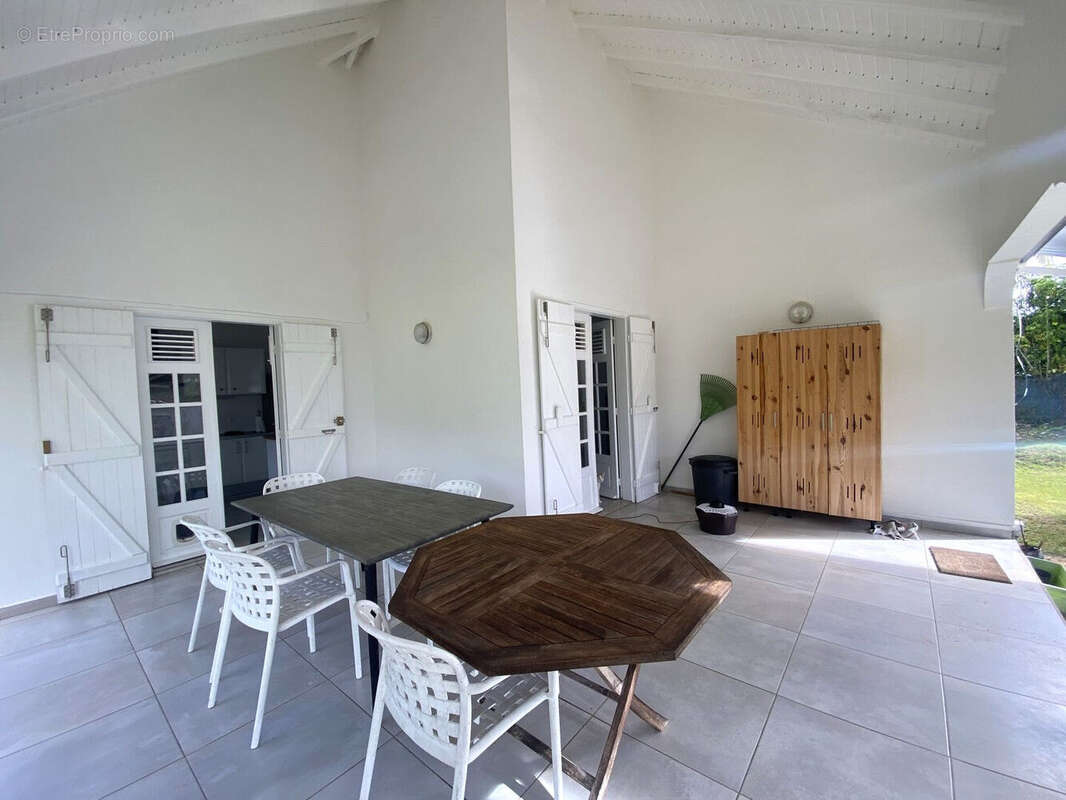 Maison à CAPESTERRE-DE-MARIE-GALANTE