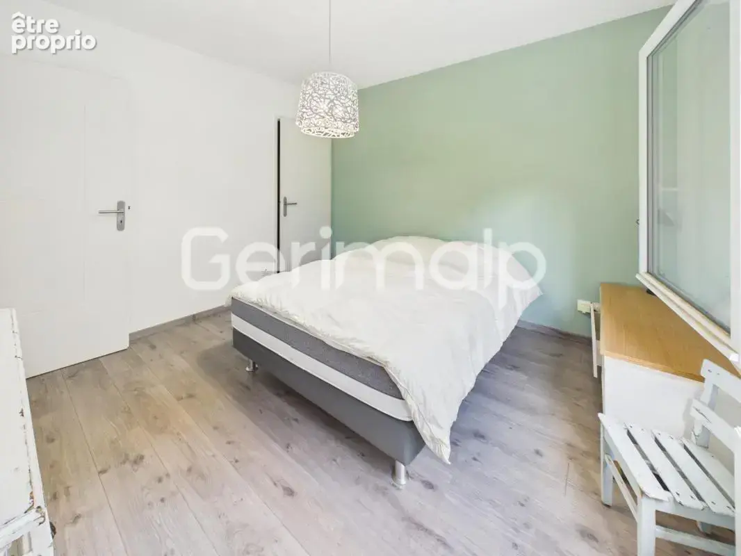 Vente - Appartement - 3 pièces + cuisine - 65 m² - 395 000 € - - photo 6
