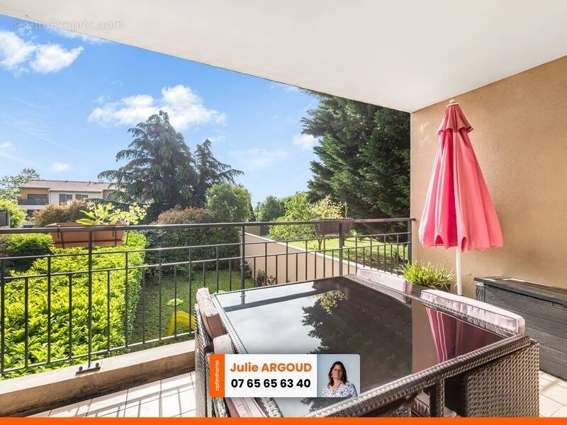 Appartement à COLLONGES-AU-MONT-D'OR