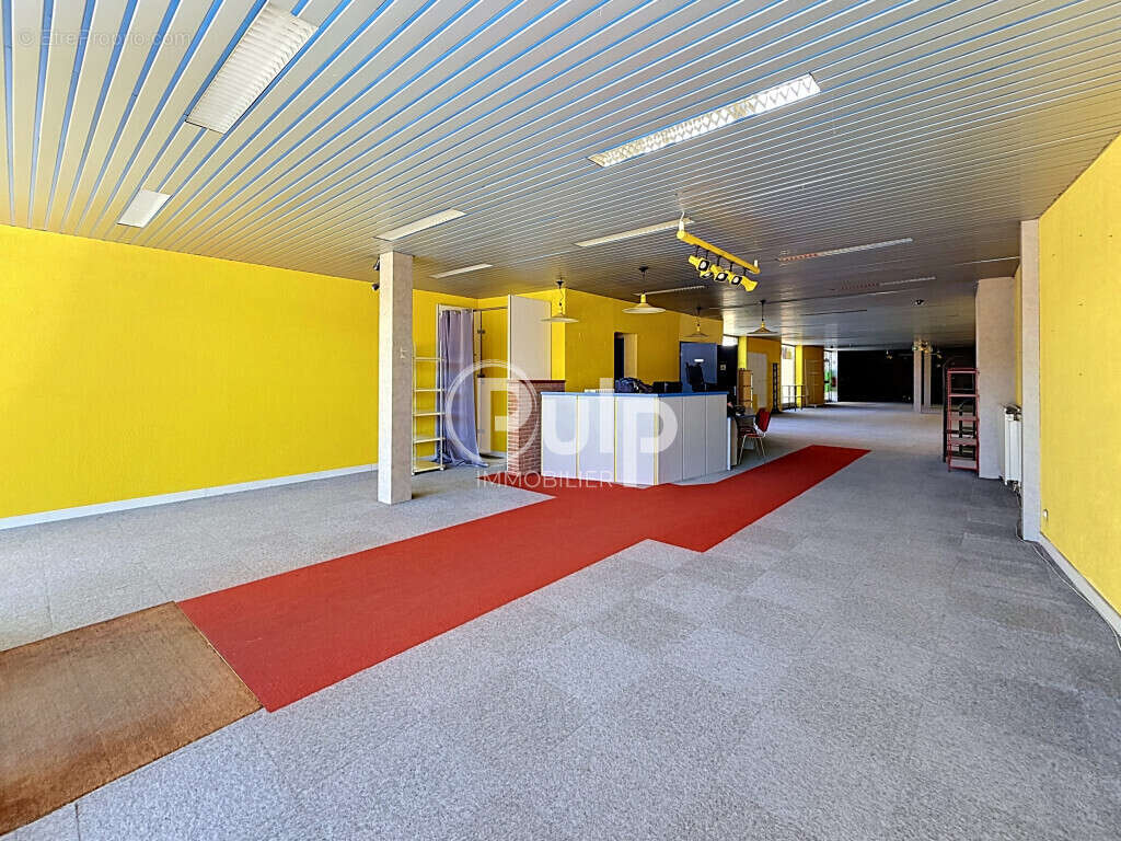 local commercial, appartement et hangar - Centre-ville de Frévent - photo 2