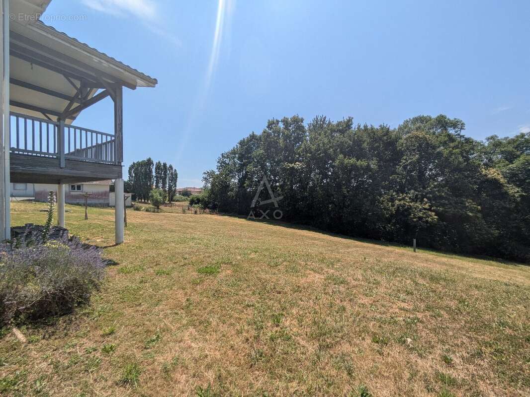 Maison contemporaine de 98m2  3 chambres  Garage de 58 m²  Terrain de plus de 2 000 m² - photo 16