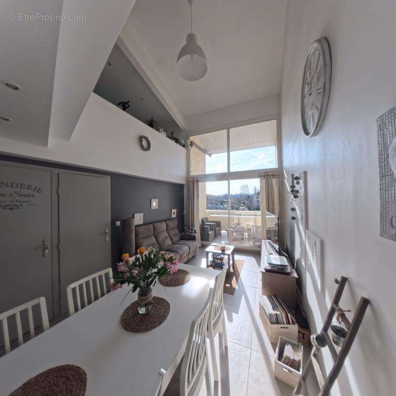 Appartement à PONT-DE-CHERUY