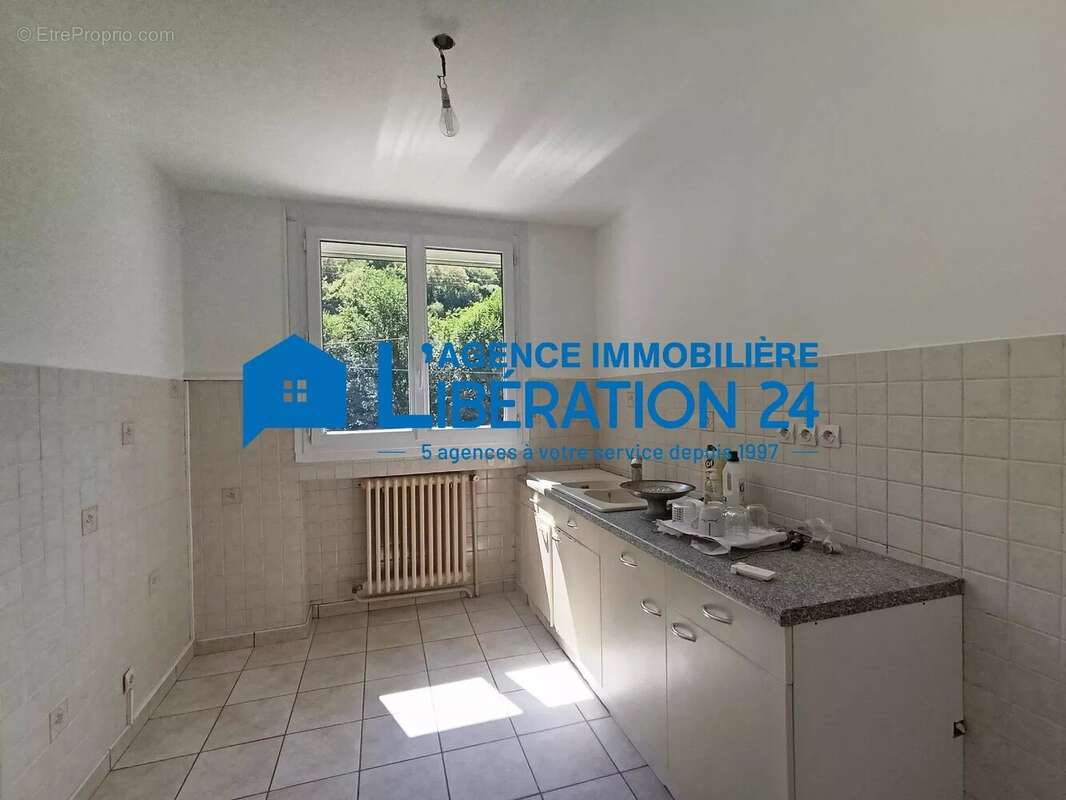 Maison de 5 pièces à Saint-Étienne  108 m² - photo 2