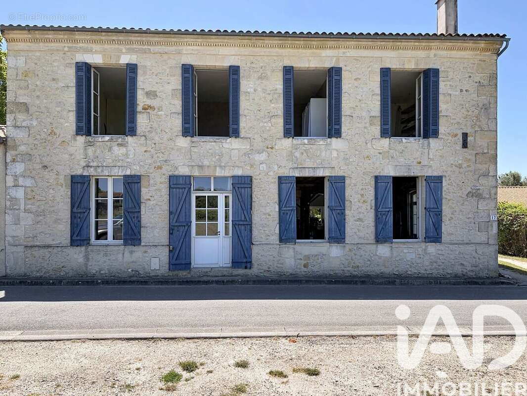 Maison 318 m² à Civrac-En-Medoc  - photo 2