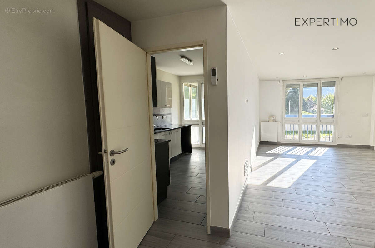 Appartement à SAINT-MARTIN-D&#039;HERES