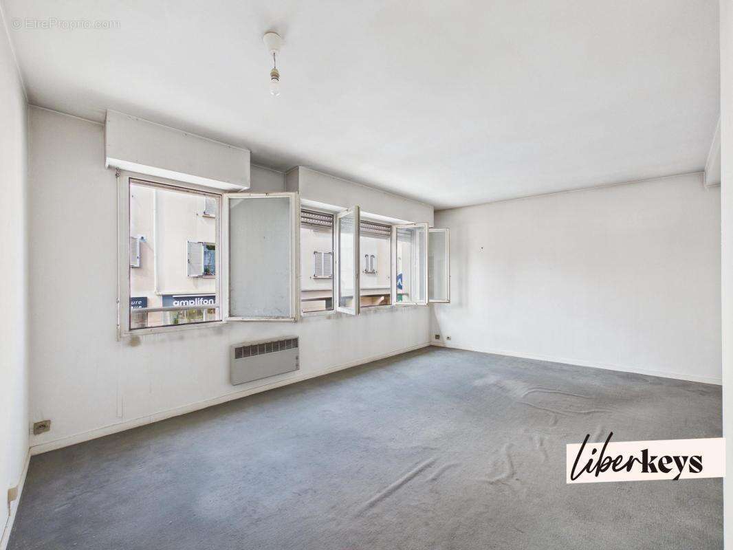 Appartement 2 pièces lumineux et traversant avec parking – Les Clayes-sous-Bois - photo 2