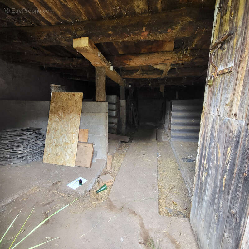 Maison à SEGUR-LES-VILLAS