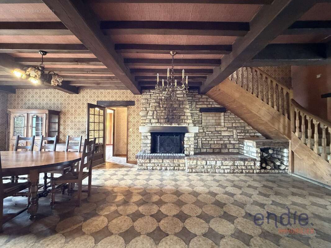 Maison à CHEVIGNEY