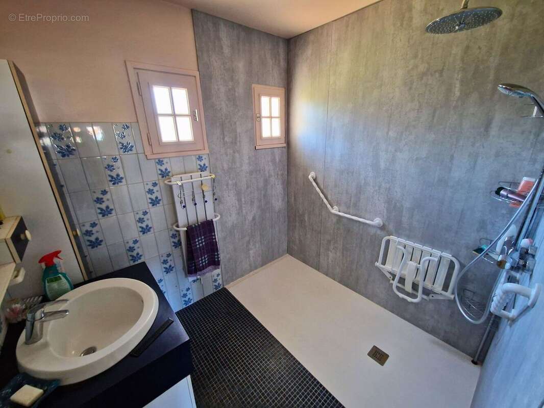 Maison à POULLAN-SUR-MER