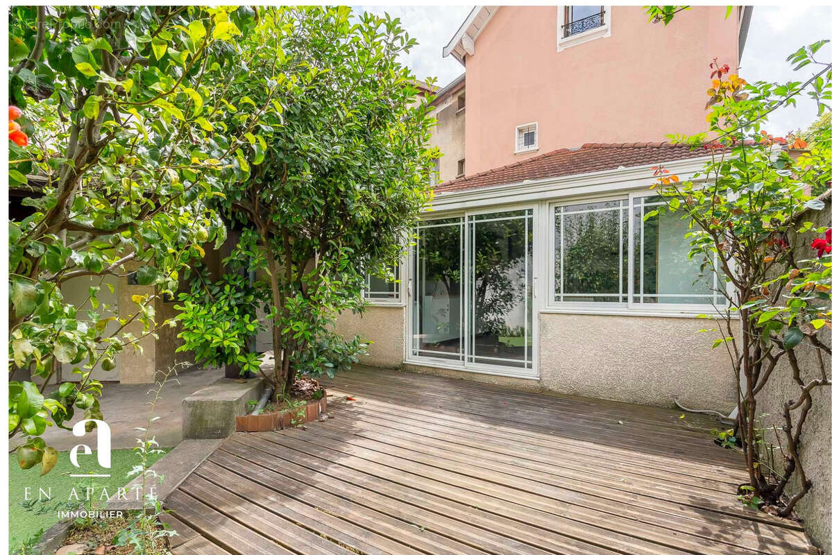 Maison à VILLEURBANNE