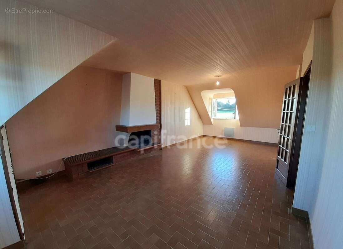 Maison à vendre 6 pièces QUEMENEVEN (29180) 157.79 m2- 4 chambres - 1 sous-sol total- 1 véranda - parcelle de 1080m2 - photo 11