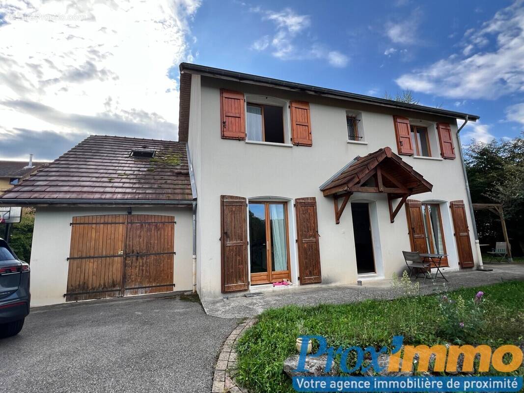 Maison à SAINT-GEOIRE-EN-VALDAINE