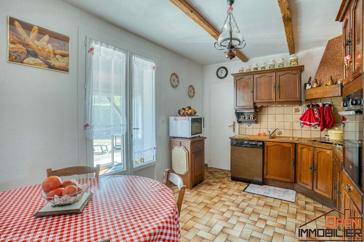 Maison à CASTELNAUD-DE-GRATECAMBE