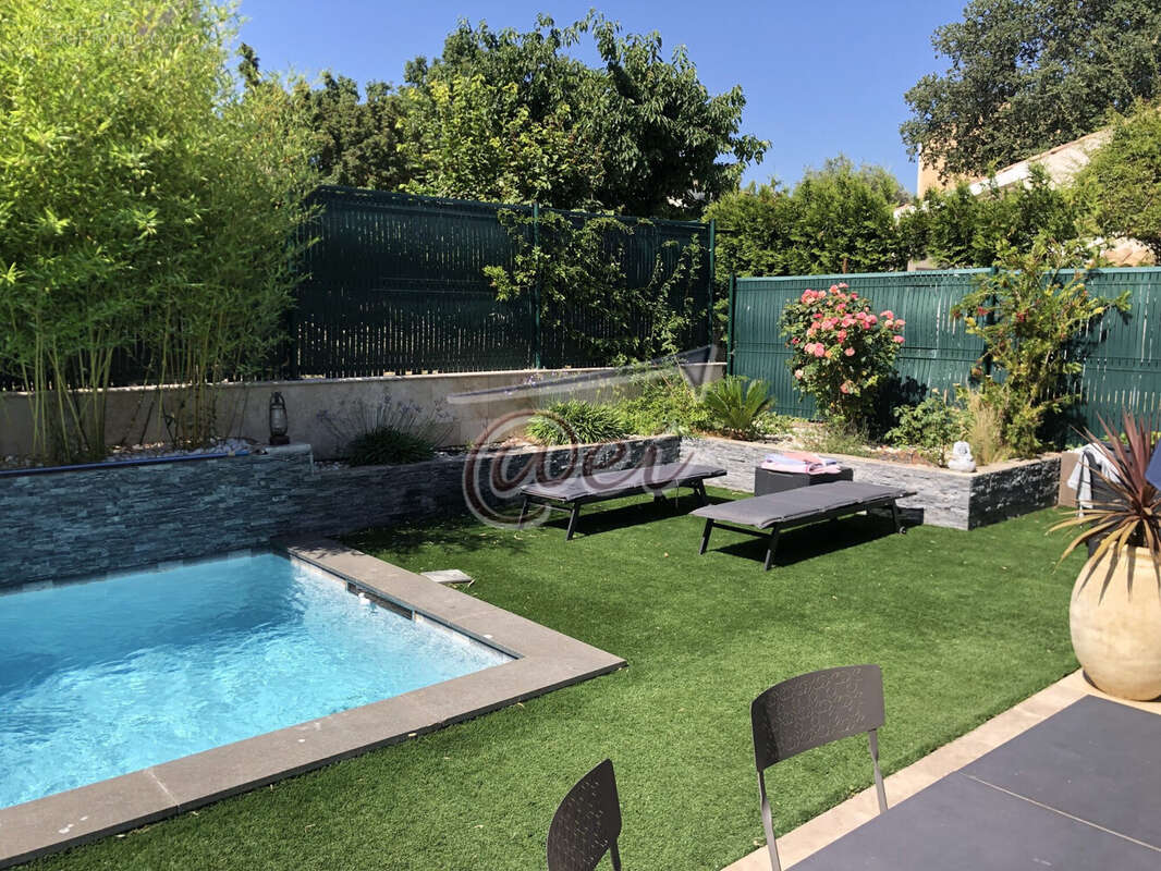 Maison 110 m² à Saint-Maximin-La-Sainte-Baume  - photo 6