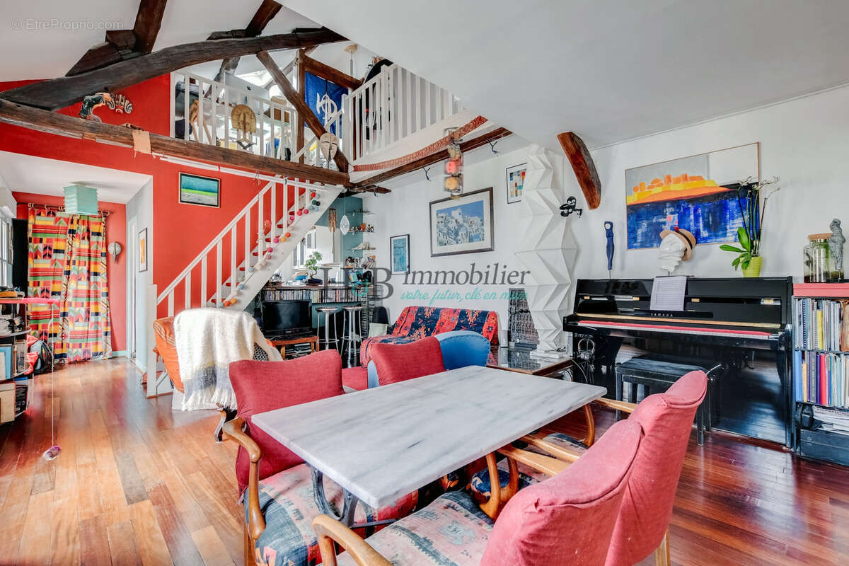 Appartement à PARIS-10E