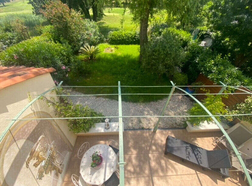 Maison à ROQUEBRUNE-SUR-ARGENS