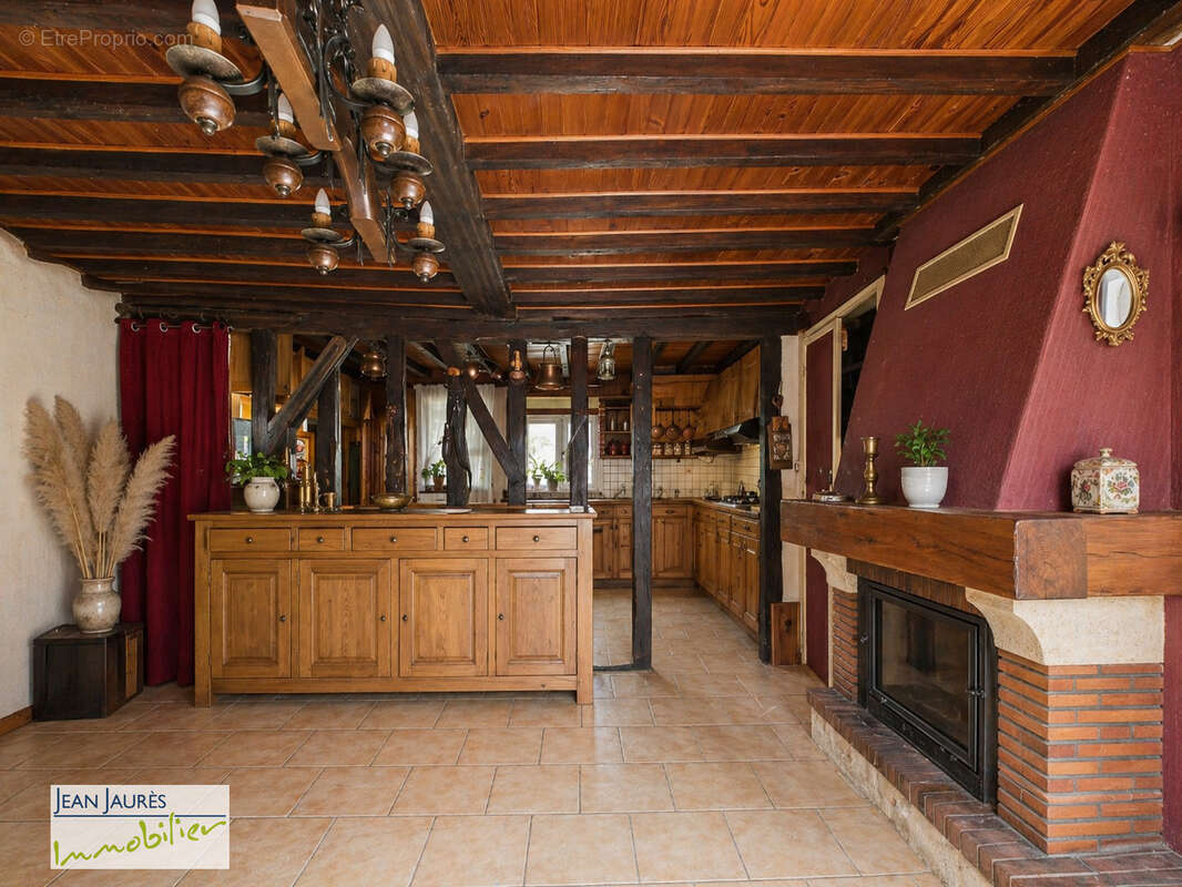 Maison à LES LOGES-MARGUERON