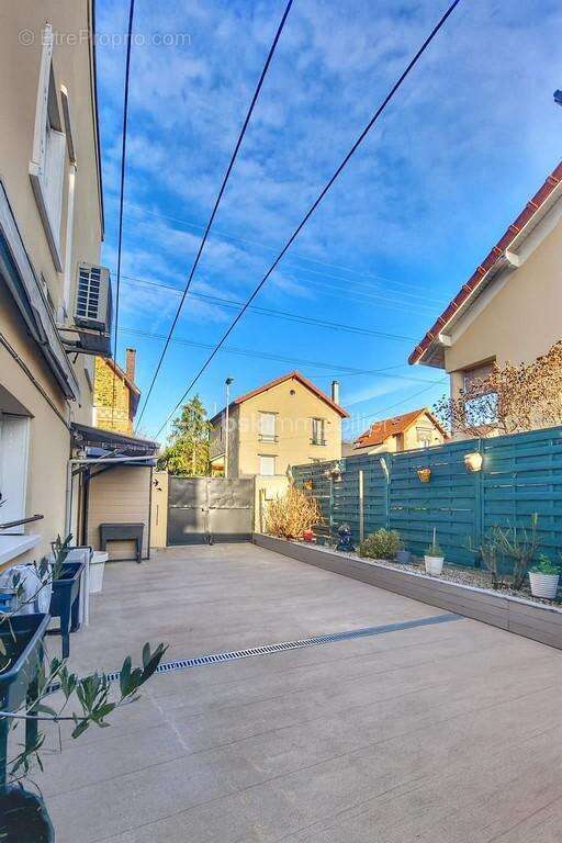 Maison à AULNAY-SOUS-BOIS