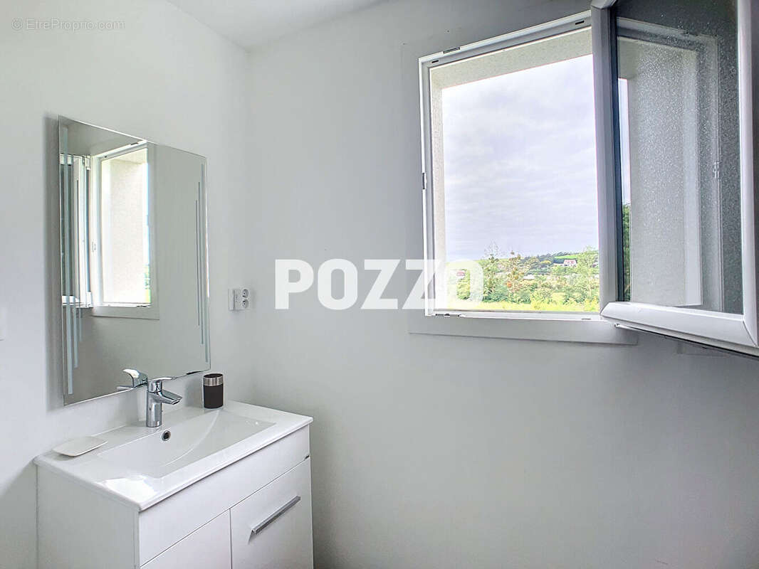 Maison à SAINT-PAIR-SUR-MER