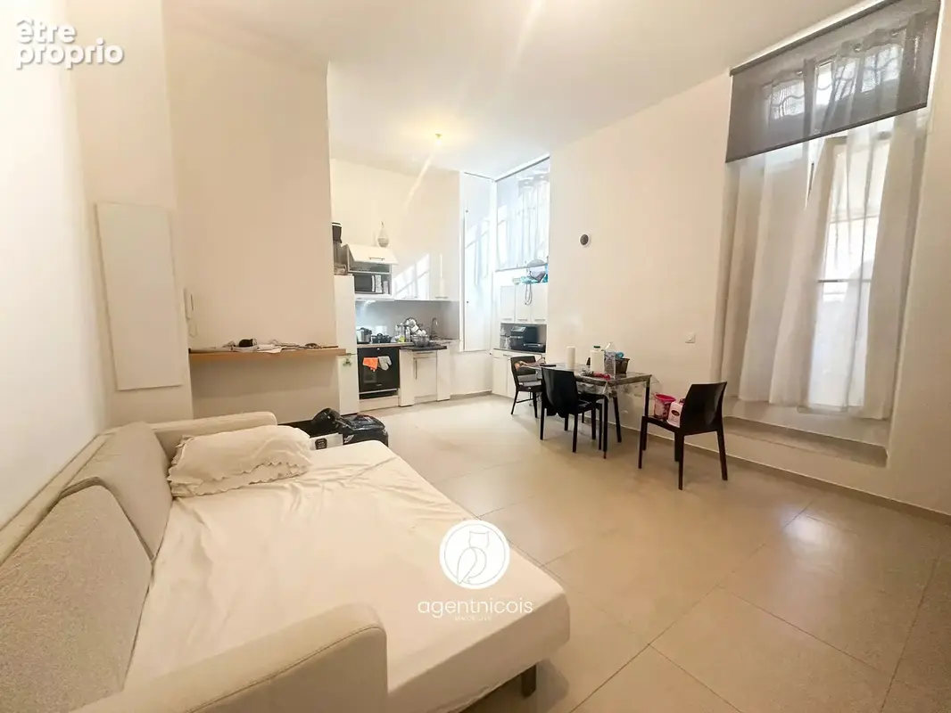 Cannes // centre ville : 2 pièces / loué / très bon état / climatisé / bd carnot - photo 3