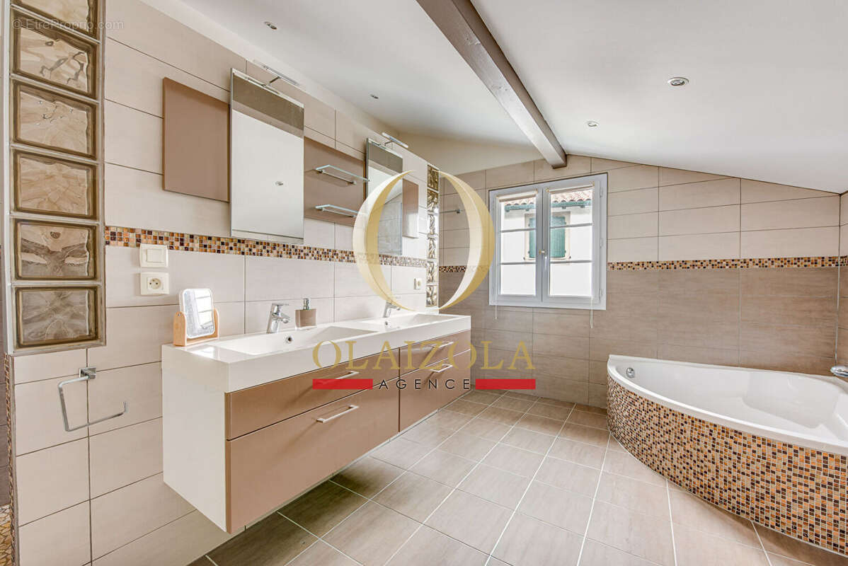 Maison à SAINT-PEE-SUR-NIVELLE