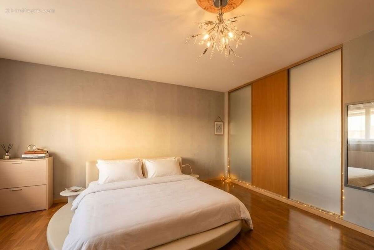 Maison à SAINT-MAUR-DES-FOSSES