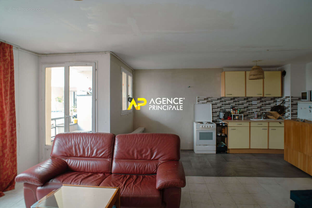 Appartement à SARTROUVILLE