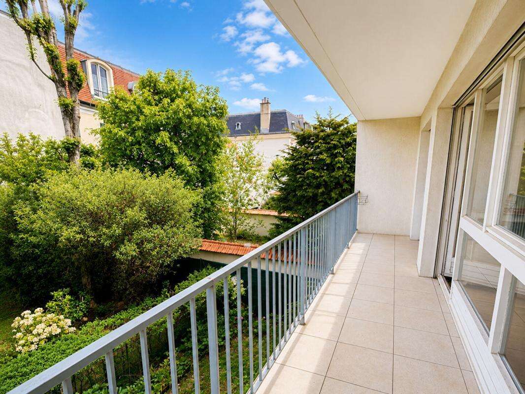 À 3 min du RER A : 81 m² au calme, 2 balcons sans vis-à-vis - photo 3