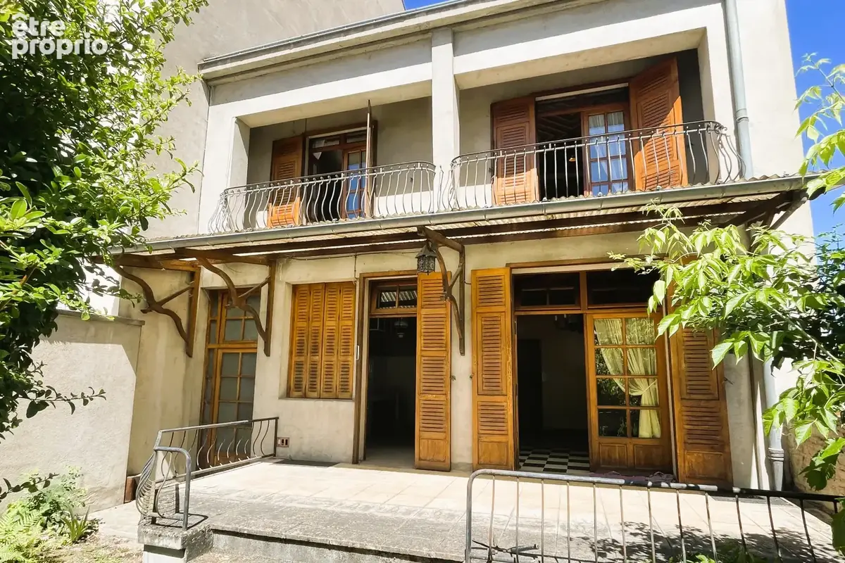 Maison de ville avec terrain et potentiel d'aménagement - photo 3